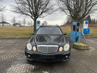 Gebraucht Mercedes E220 Avantgarde 150 PS (110 kW) 2005 Schwarz Kombi
