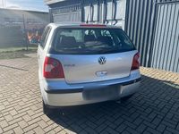 Gebraucht VW Polo 54 PS (39 kW) 2004 Silber Kleinwagen