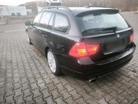 Gebraucht BMW 320 170 PS (125 kW) 2009 Schwarz Kombi
