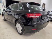 Gebraucht Audi A3 Basis 116 PS (85 kW) 2020 Schwarz Limousine