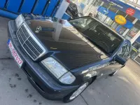 Second-hand Mercedes C200 Classic 136 CP (100 kW) 2000 Albastru Berlinǎ