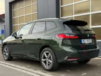 Gebraucht BMW 218 Active Tourer 150 PS (110 kW) 2024 San remo green metallic Van / Kleinbus