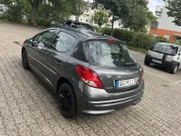 Gebraucht Peugeot 207 Forever 92 PS (67 kW) 2012 Grau Kleinwagen