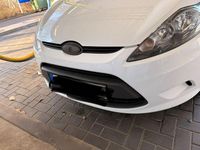 Gebraucht Ford Fiesta 92 PS (67 kW) 2009 Weiß Kleinwagen