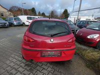 Gebraucht Alfa Romeo 147 Distinctive 105 PS (77 kW) 2001 Rot Kleinwagen