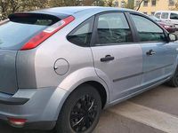 Second-hand Ford Focus 101 CP (74 kW) 2005 Albastru Break