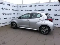Gebraucht Toyota Yaris Basis 116 PS (85 kW) 2023 Shimmering silver metallic Kleinwagen