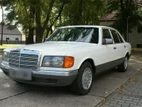 Gebraucht Mercedes 380 204 PS (150 kW) 1983 Weiß Limousine