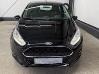 Gebraucht Ford Fiesta Trend+ 101 PS (74 kW) 2013 Weiß Kleinwagen