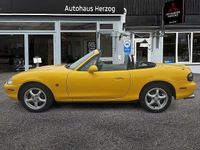 Second-hand Mazda MX5 110 CP (80 kW) 2000 Galben Cabrio