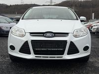 Gebraucht Ford Focus Ambiente 101 PS (74 kW) 2013 Weiß Kombi