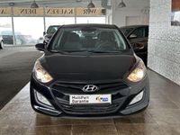 Gebraucht Hyundai i30 Trend 135 PS (99 kW) 2012 Schwarz Limousine