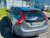 Gebraucht Volvo V60 150 PS (110 kW) 2015 Grau Kombi