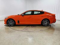 Gebraucht Kia Stinger GT 373 PS (274 kW) 2021 (n2o) neon orange Kleinwagen