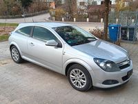 Gebraucht Opel Astra GTC Edition 90 PS (66 kW) 2010 Silber Coupé
