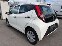 Gebraucht Toyota Aygo 72 PS (52 kW) 2021 Weiß Kleinwagen