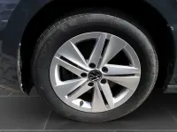 Gebraucht VW Golf VIII Life 116 PS (85 kW) 2024 Delfingrau metallic (metallic) Kombi