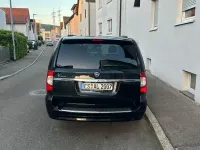 Usata Lancia Voyager Platinum 178 CV (130 kW) 2012 Nero Monovolume