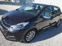 Gebraucht Peugeot 208 Allure 110 PS (80 kW) 2016 Blau Kleinwagen