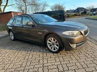 Gebraucht BMW 525 Basis 204 PS (150 kW) 2011 Braun Kombi