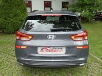 Neu Hyundai i30 140 PS (102 kW) 2025 Grau Limousine