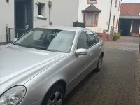 Gebraucht Mercedes E270 177 PS (130 kW) 2005 Grau Limousine