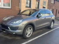 Gebraucht Porsche Cayenne Diesel 245 PS (180 kW) 2011 Grau SUV