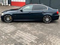 Gebraucht BMW 325 218 PS (160 kW) 2009 Blau Limousine