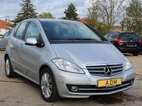 Gebraucht Mercedes A160 95 PS (69 kW) 2009 Polarsilber Kleinwagen