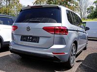 Neu VW Touran Highline 150 PS (110 kW) 2025 Silber Van / Kleinbus