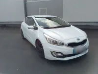 Gebraucht Kia Ceed 135 PS (99 kW) 2015 Weiß Kleinwagen