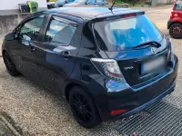 Gebraucht Toyota Yaris 99 PS (72 kW) 2014 Schwarz Kleinwagen