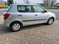 Gebraucht Skoda Fabia 70 PS (51 kW) 2009 Silber Kleinwagen
