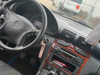 Gebraucht Mercedes C180 129 PS (94 kW) 2002 Silber Limousine