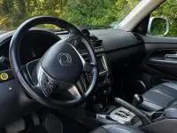 Gebraucht SsangYong Rexton Sapphire 178 PS (130 kW) 2016 Silber SUV