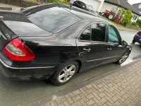 Gebraucht Mercedes E220 170 PS (125 kW) 2007 Schwarz Limousine