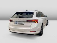 Gebraucht Skoda Octavia Ambition 204 PS (150 kW) 2022 Candyweiss Kombi