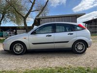 Używany Ford Focus 130 KM (95 kW) 1998 Srebrny Sedan/Limuzyna