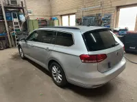 Gebraucht VW Passat 150 PS (110 kW) 2017 Silber Kombi