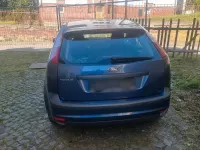Gebraucht Ford Focus 101 PS (74 kW) 2006 Blau Limousine
