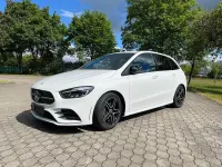 Gebraucht Mercedes B200 AMG line 163 PS (119 kW) 2024 Weiß Kleinwagen