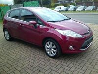 Gebraucht Ford Fiesta Titanium 97 PS (71 kW) 2011 Violett Kleinwagen