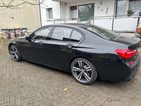 gebraucht BMW 750 xDrive - Laserlight/ Massage/ M-Sport