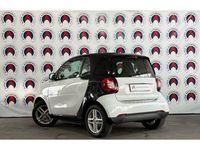 Gebraucht Smart ForTwo Coupé 60 kW (82 PS) 2022 Weiß Coupé