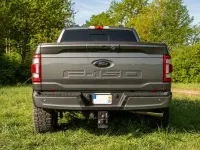 Używany Ford V8 Lariat 405 KM (297 kW) 2022 Szary SUV