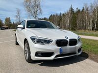 gebraucht BMW 118 i Advantage mit wenigen KM