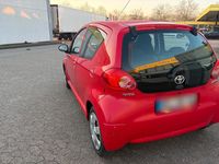 Gebraucht Toyota Aygo 69 PS (50 kW) 2005 Rot Kleinwagen