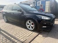 Gebraucht Ford Focus ST 185 PS (136 kW) 2015 Schwarz Limousine