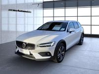 Gebraucht Volvo V60 Plus 197 PS (144 kW) 2024 Crystal white (metallic) Kombi