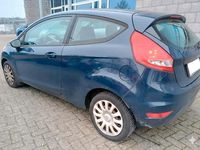 Gebraucht Ford Fiesta 60 PS (44 kW) 2010 Blau Kleinwagen